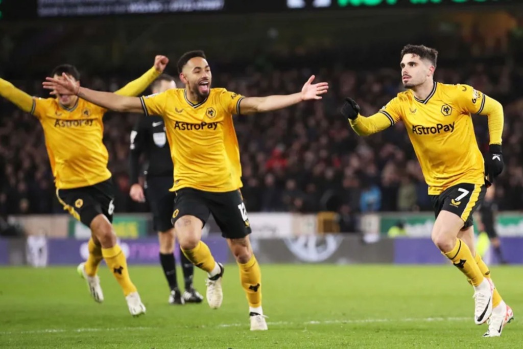 Wolves News - Wolves 3 Man Utd 4
