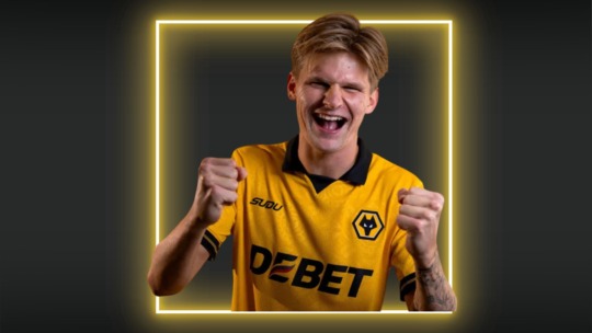 Wolves Sign David Wolfe